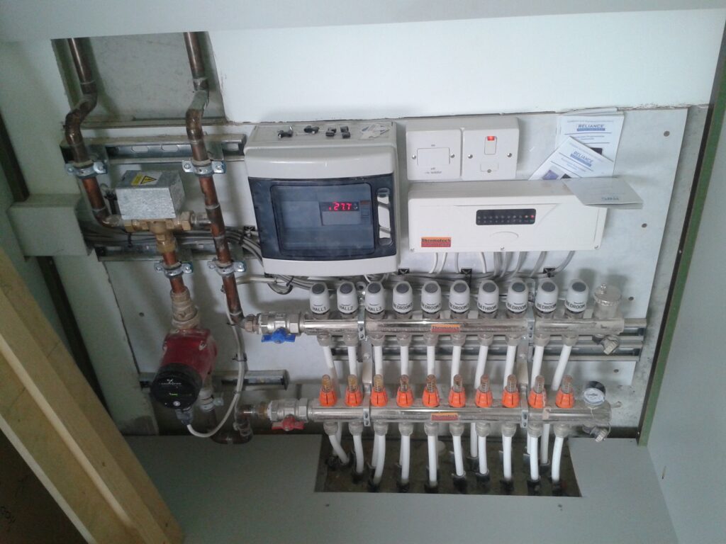 Underfloor heating manifold